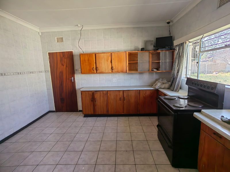Family home set in a quiet neighbourhood in Parys - Photo 8