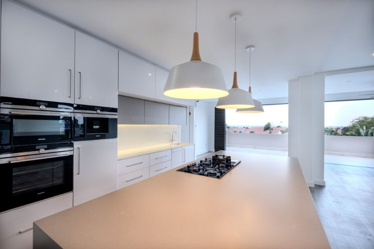 Townhouse in prime location with spectacular views! - Photo 3