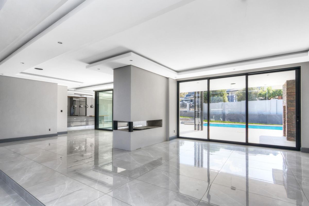 Designer 4-Bed, 5-Bath Masterpiece Home in Waterfall Estate – A Modern Entertainers Dream! - Photo 2