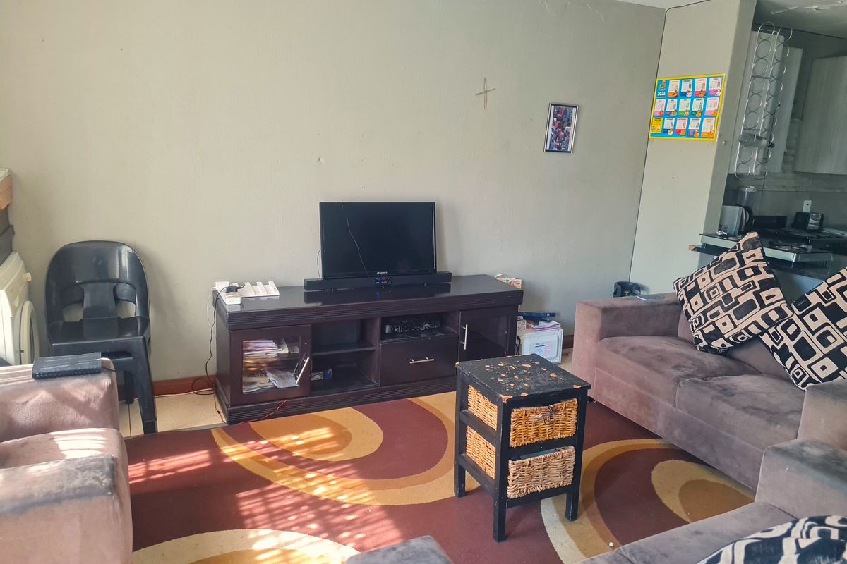 Cozy, Low-Maintenance Living in a Secure and Welcoming Community - Photo 2