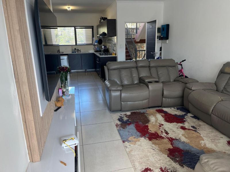 Call to Investors and New Home-owners for this Perfectly Priced Pickup! - Photo 4