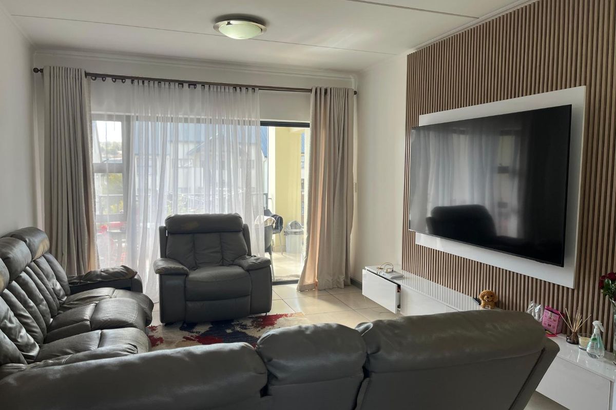 Call to Investors and New Home-owners for this Perfectly Priced Pickup! - Photo 2