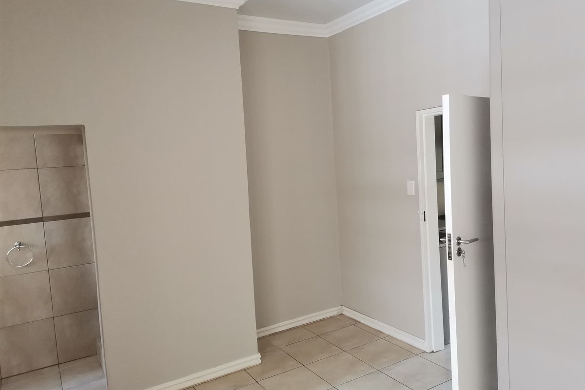 1-Bedroom Apartment - Photo 4