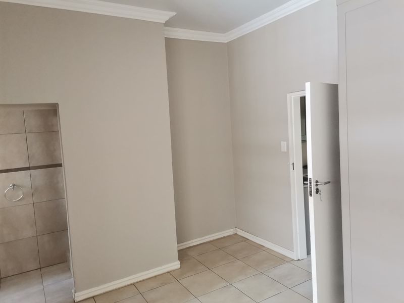 1-Bedroom Apartment - Photo 4