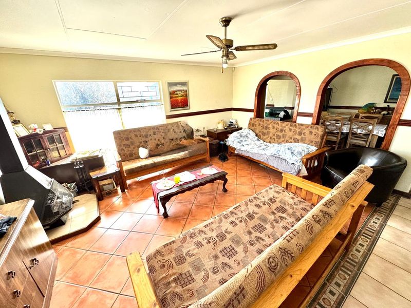 Spacious Family Home with Multiple Living Areas and indoor braai area for sale in Secunda - Photo 4