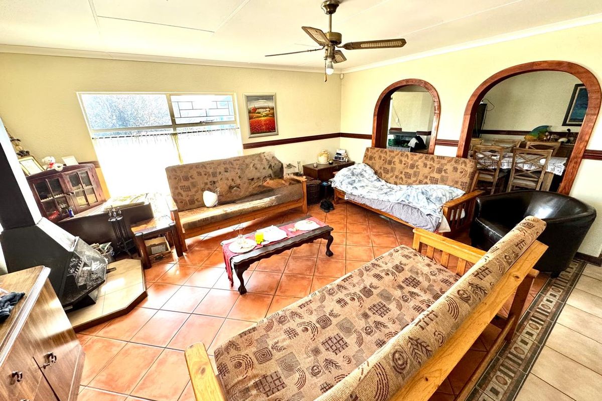 Spacious Family Home with Multiple Living Areas and indoor braai area for sale in Secunda - Photo 4