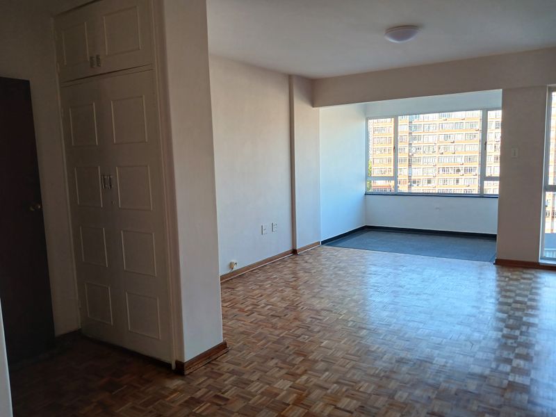 Immaculate 1 Bedroom Shareblock flat one block from Durban Promenade and Sun Coast Complex - Photo 6