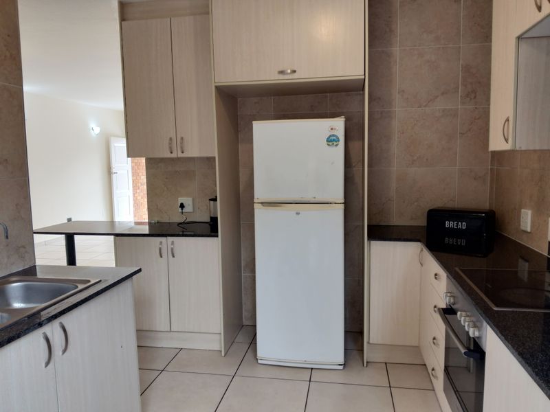 3 Bedroom spacious townhouse for sale in Bedford Gardens - Photo 7