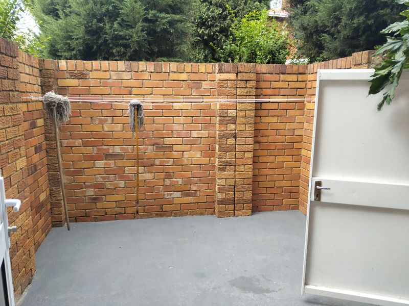 3 Bedroom spacious townhouse for sale in Bedford Gardens - Photo 8