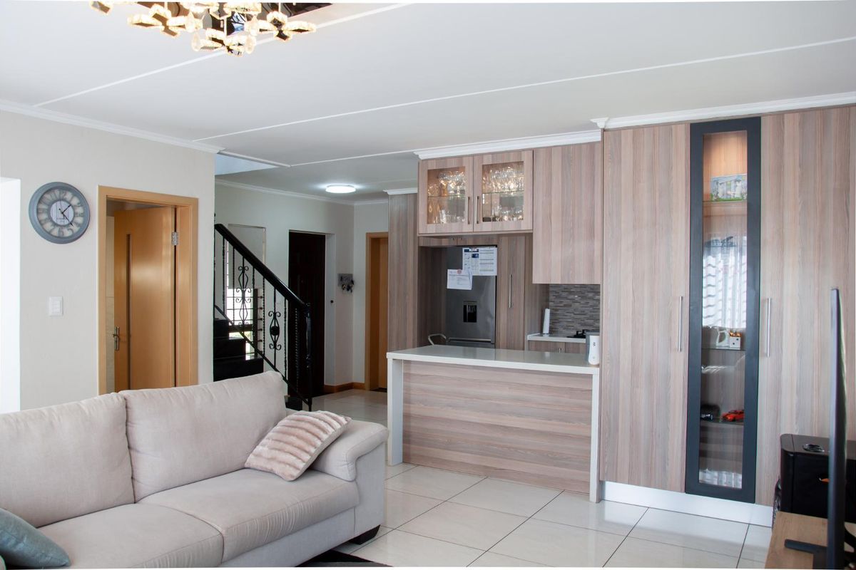 MODERN CONVENIENCES & ENTERTAINMENT, ALL WITHIN YOUR REACH - Photo 5