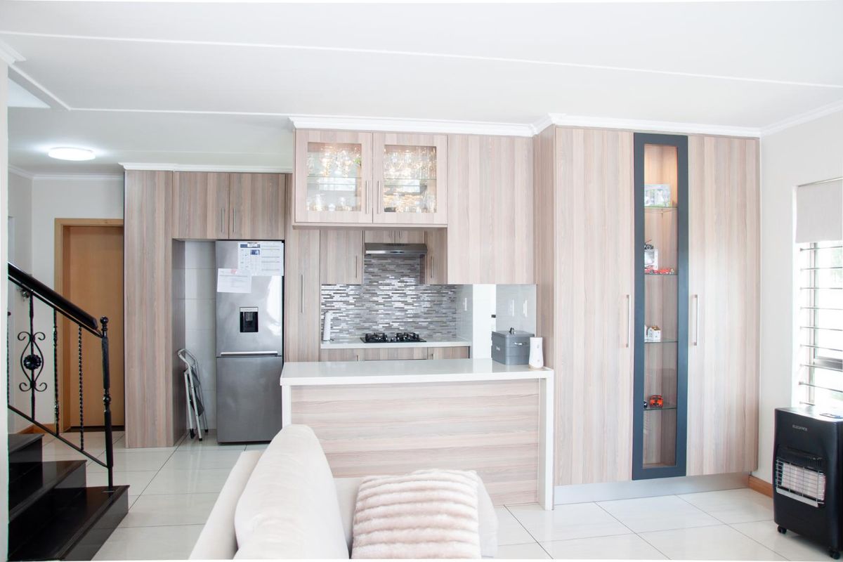 MODERN CONVENIENCES & ENTERTAINMENT, ALL WITHIN YOUR REACH - Photo 4