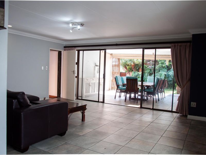 Three Bed House in Sought After Paulshof Estate. - Photo 10