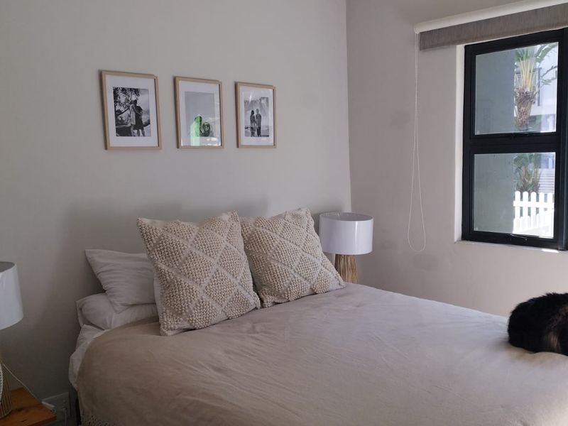 Charming 2-bedroom garden apartment for a great investment or starter home! - Photo 8