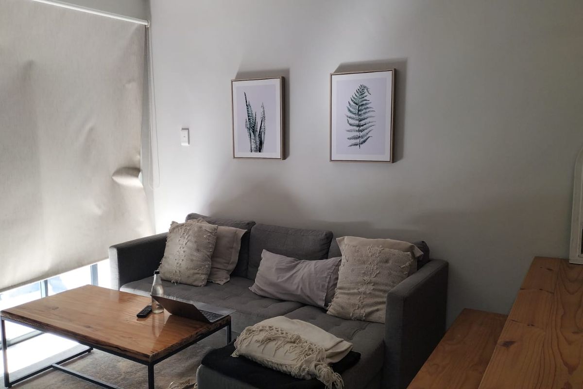 Charming 2-bedroom garden apartment for a great investment or starter home! - Photo 5