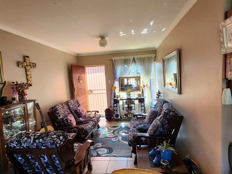 5 Rental Units Across 2 Stands – Ideal for Investors - Photo 5