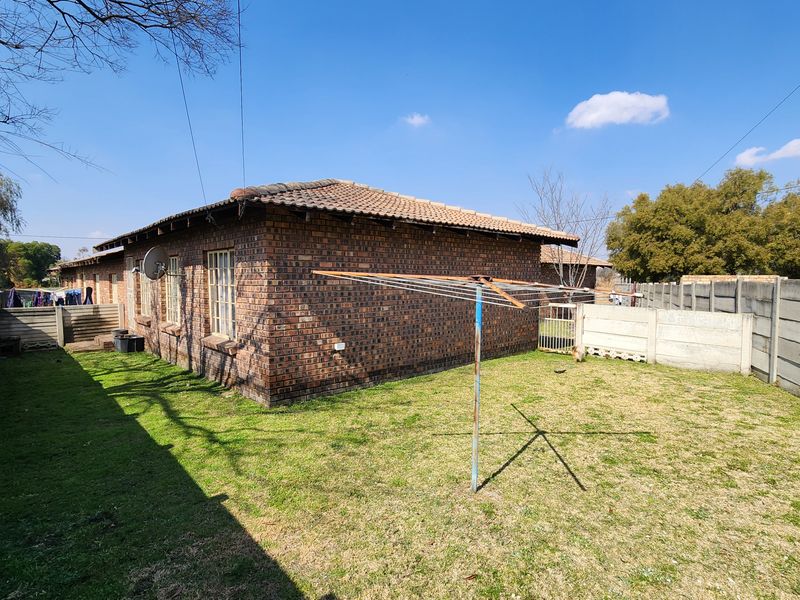 5 Rental Units Across 2 Stands – Ideal for Investors - Photo 10