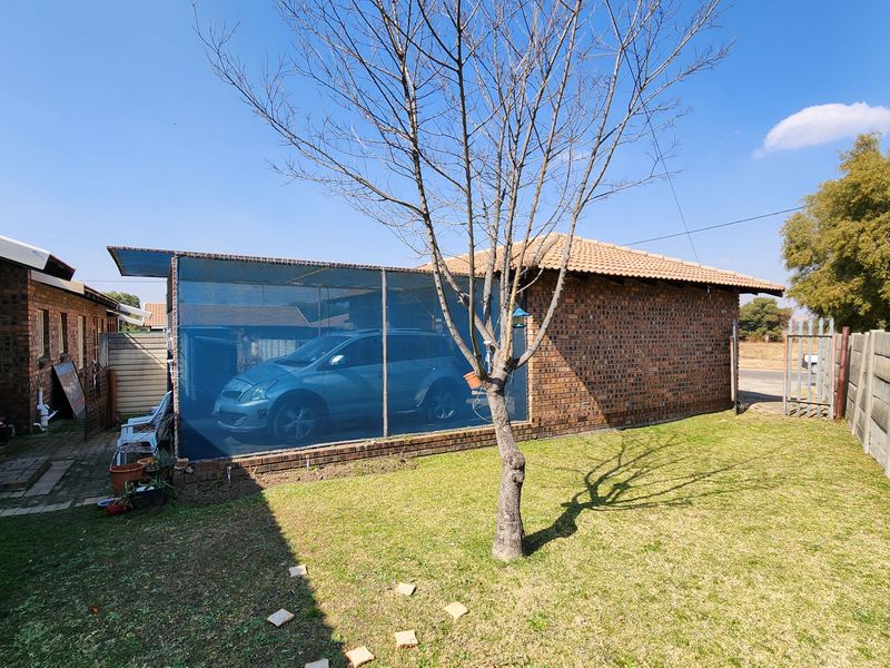 5 Rental Units Across 2 Stands – Ideal for Investors - Photo 9