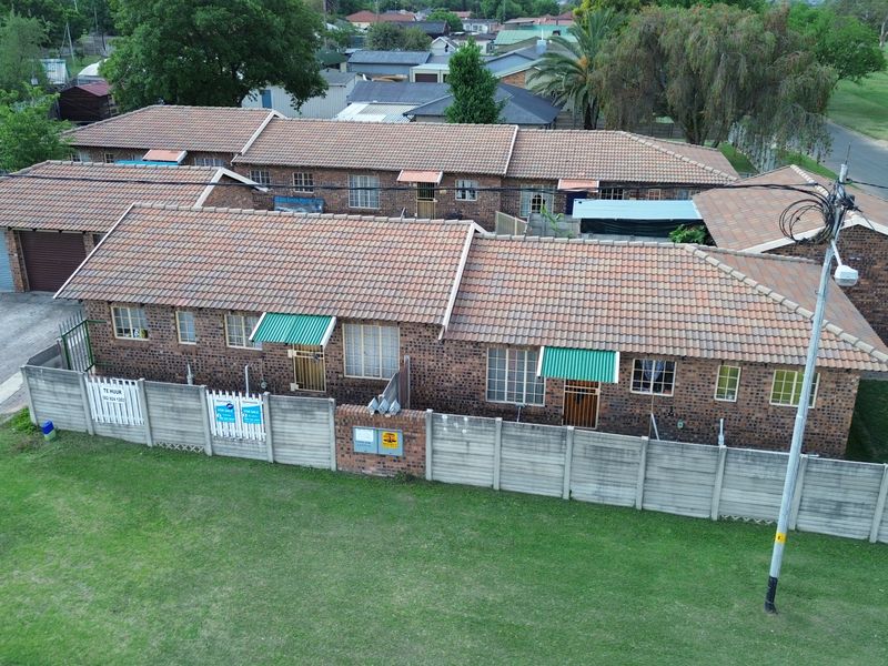 5 Rental Units Across 2 Stands – Ideal for Investors - Photo 2