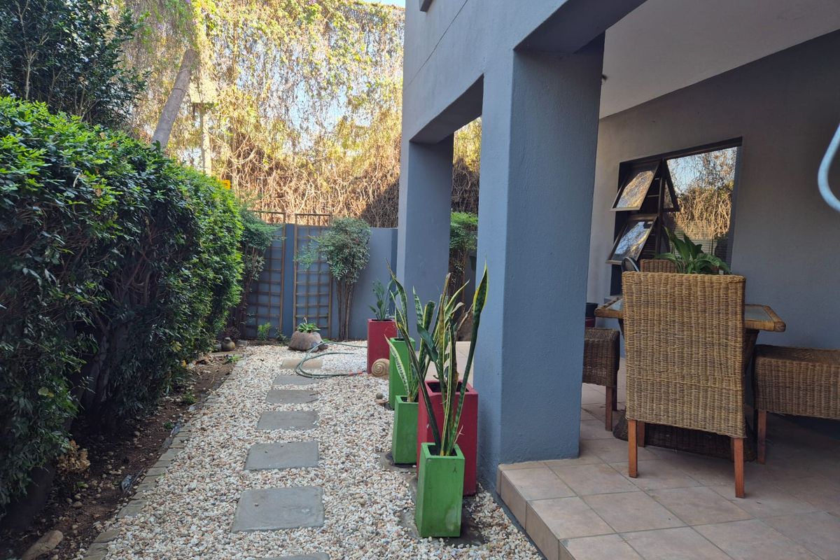 Comfortable Pet-Friendly Apartment in the Heart of Polokwane Central - Photo 4