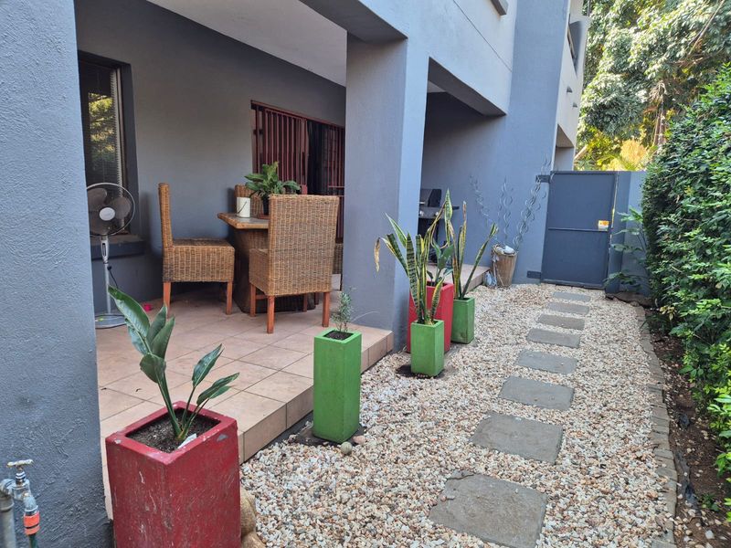 Comfortable Pet-Friendly Apartment in the Heart of Polokwane Central - Photo 3