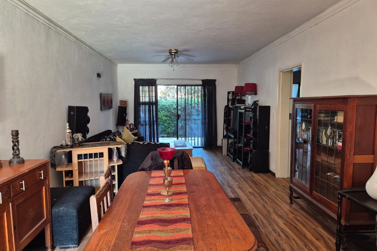 Comfortable Pet-Friendly Apartment in the Heart of Polokwane Central - Photo 2