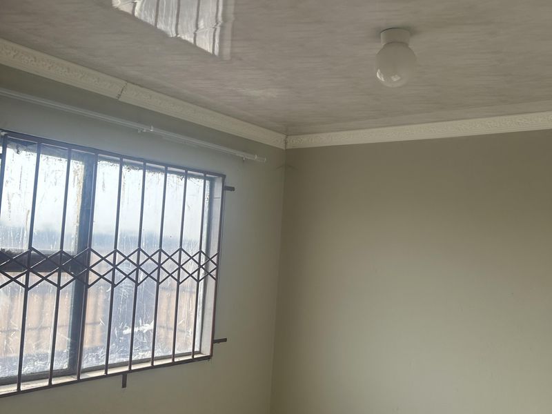 PLEASE NOTE  2 stands each with 2 houses  -stands can be sold separately for R650000. - Photo 9