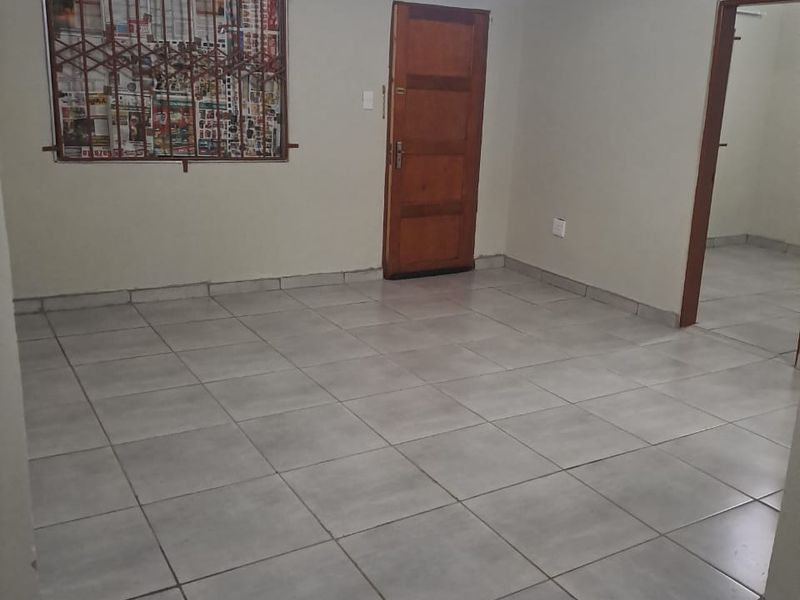 PLEASE NOTE  2 stands each with 2 houses  -stands can be sold separately for R650000. - Photo 7