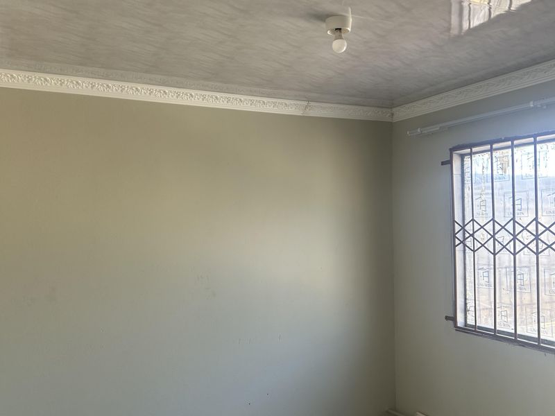PLEASE NOTE  2 stands each with 2 houses  -stands can be sold separately for R650000. - Photo 6
