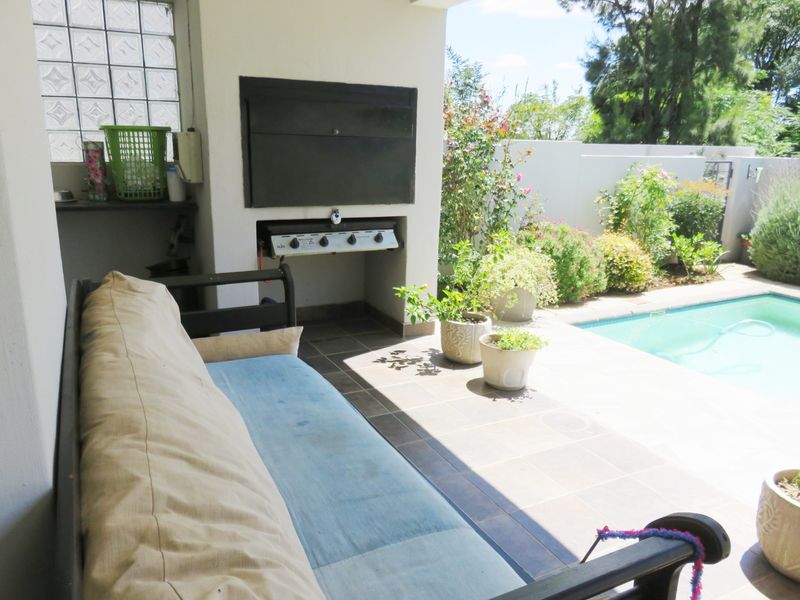 Vaal Dam Water views from this secure Townhouse in Deneysville. - Photo 4