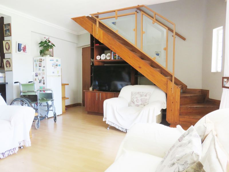 Vaal Dam Water views from this secure Townhouse in Deneysville. - Photo 5