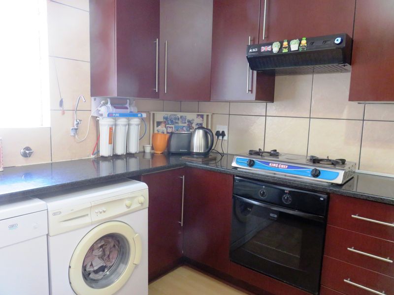 Vaal Dam Water views from this secure Townhouse in Deneysville. - Photo 7