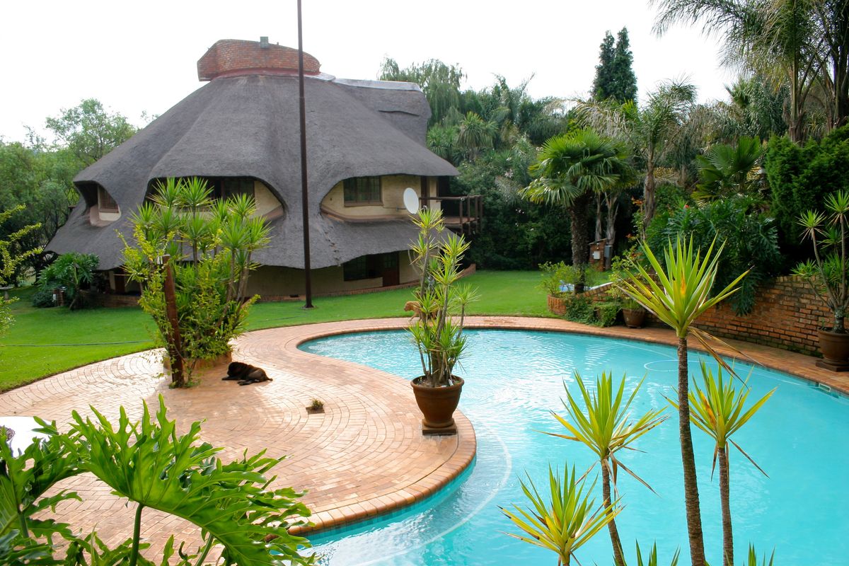 Small holding life style at its best - Photo 2