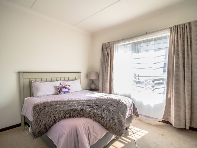 Stunning ground floor apartment - Photo 5