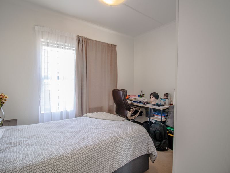 Stunning ground floor apartment - Photo 8