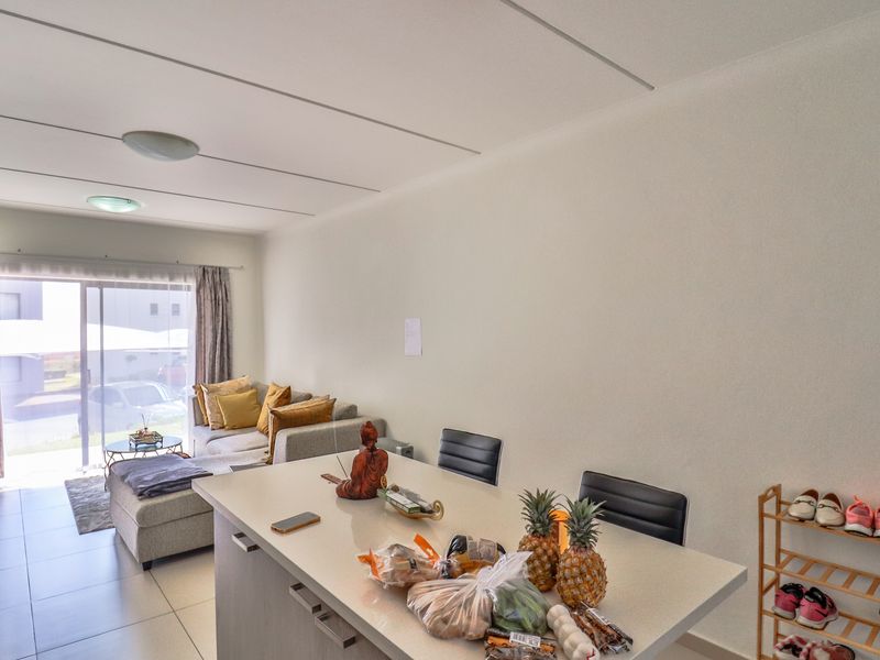 Stunning ground floor apartment - Photo 2