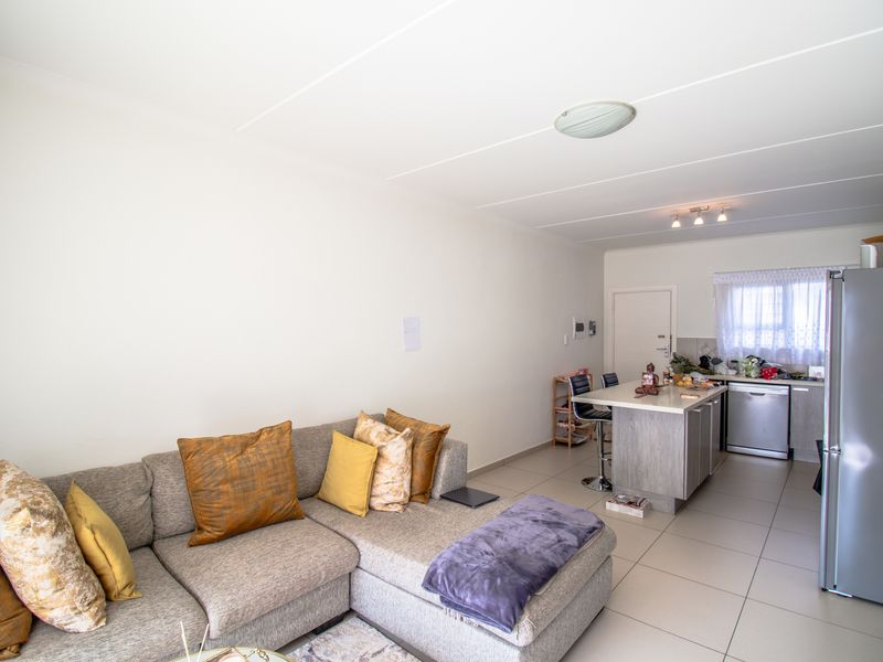 Stunning ground floor apartment - Photo 4