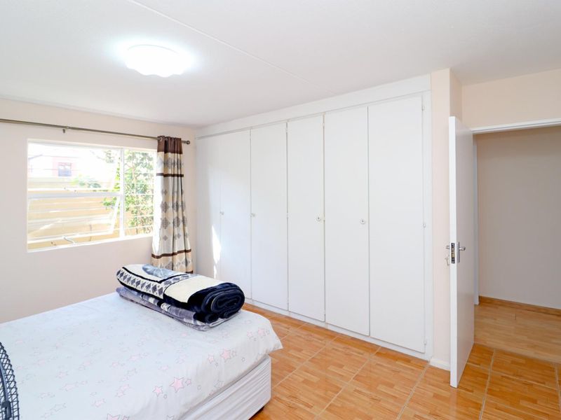 Attractive Ground Floor Apartment in San Pablo Complex - Photo 9