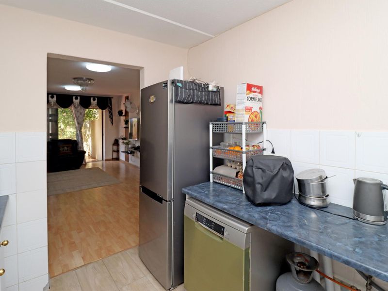 Attractive Ground Floor Apartment in San Pablo Complex - Photo 4