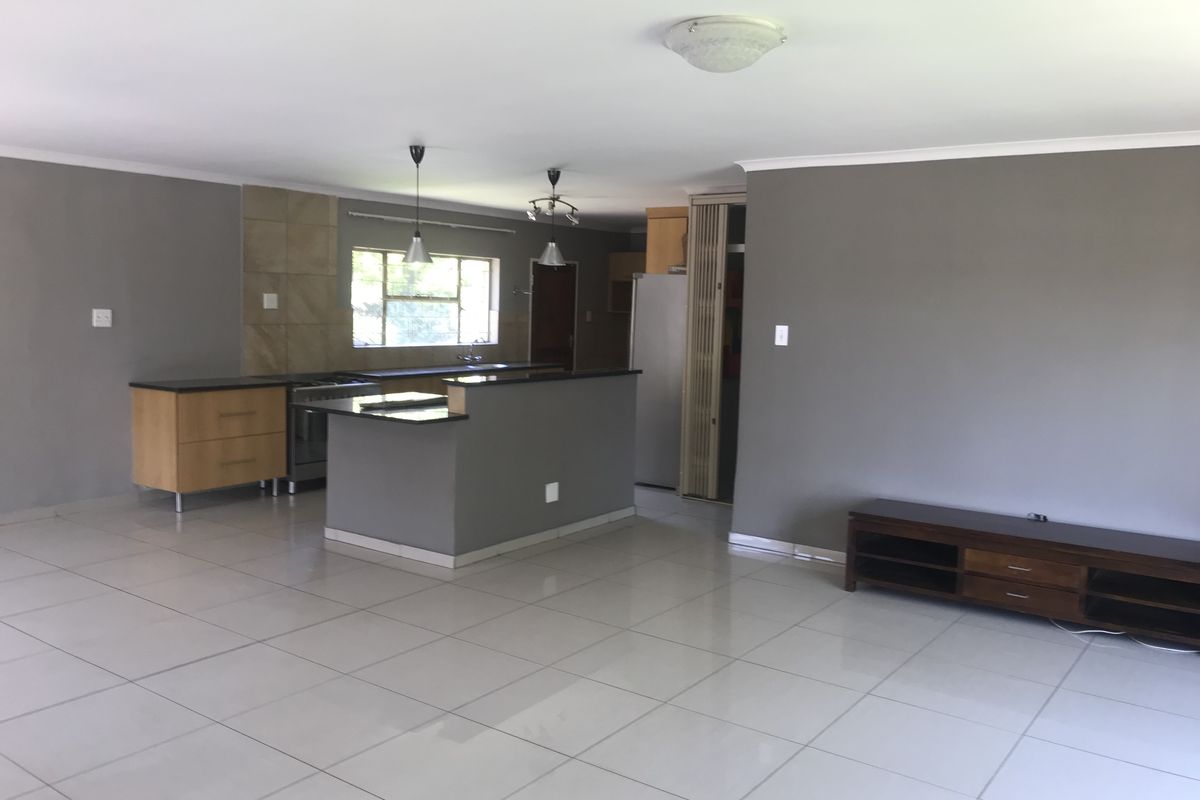 Modern & Immaculate Home in a Sought-After Area of Secunda - Photo 5