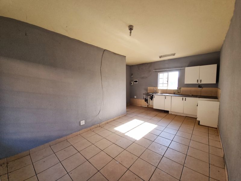 Charming 1-bedroom apartment in Lower Bo-dorp, Rustenburg—perfect for first-time buyers or investor - Photo 7