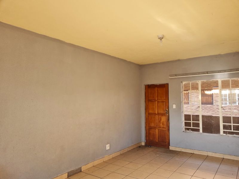Charming 1-bedroom apartment in Lower Bo-dorp, Rustenburg—perfect for first-time buyers or investor - Photo 10