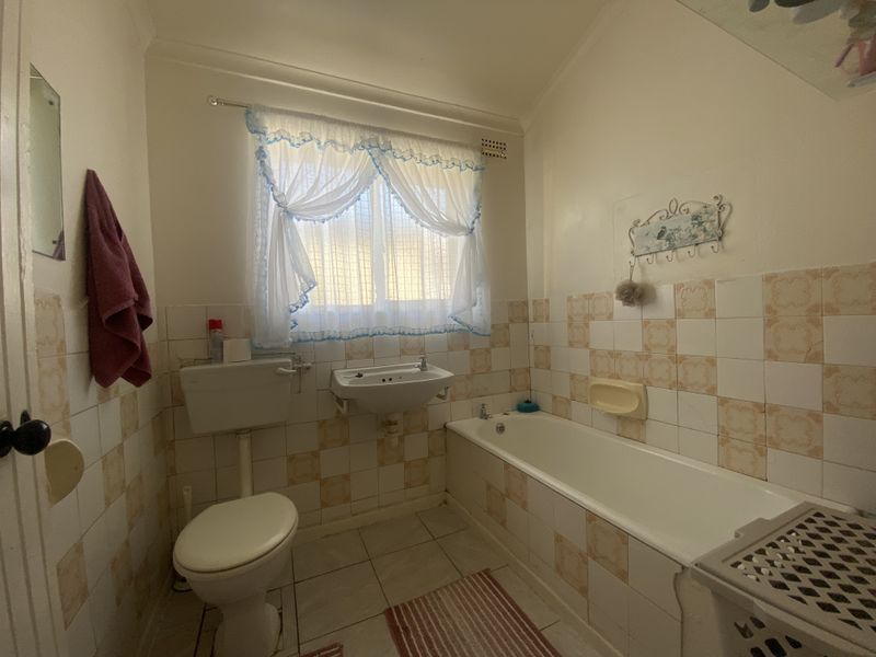 Perfect First Home by the Sea - Affordable 2 Bedroom in Hawston - Photo 9