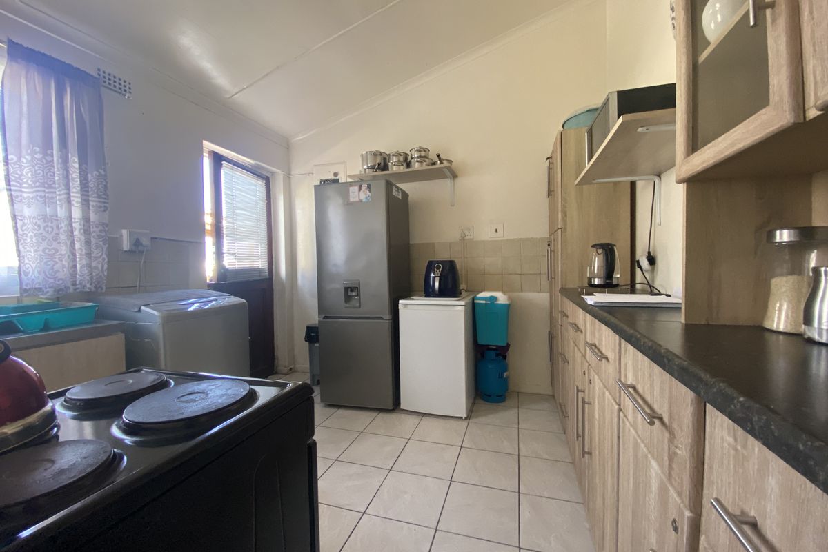 Perfect First Home by the Sea - Affordable 2 Bedroom in Hawston - Photo 4