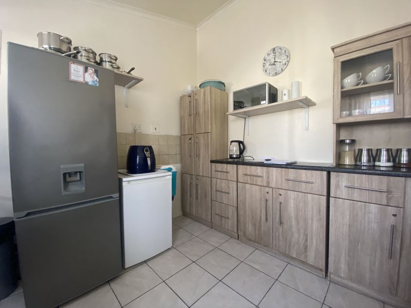 Perfect First Home by the Sea - Affordable 2 Bedroom in Hawston - Photo 5