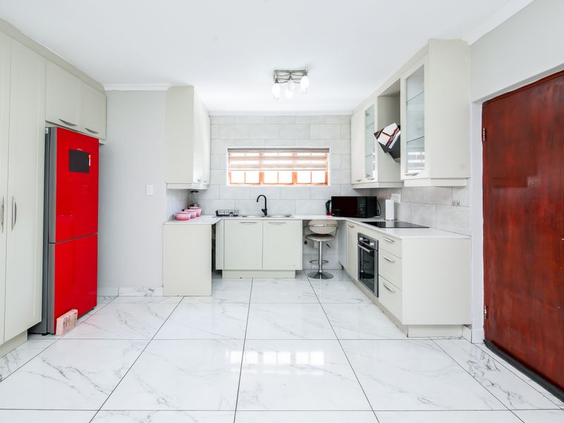 A Haven of Peace and Security - Photo 6