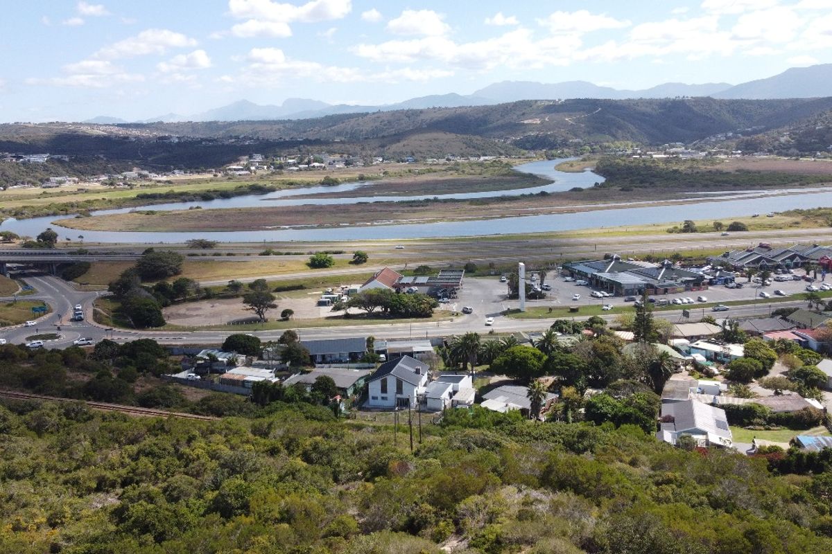Spacious Vacant Stand for Sale – Southern Cross, Great Brak River - Photo 2