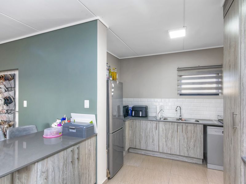 Style, Space and Sophistication - Photo 7