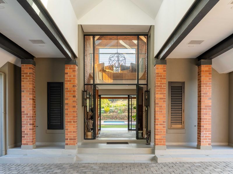 Breathtaking in size and finishes - Photo 4