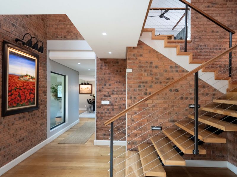 Breathtaking in size and finishes - Photo 6