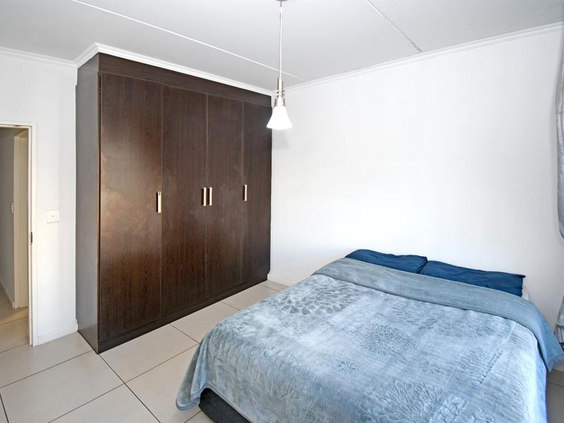 2nd Floor 2 bedroom 2 bathroom in Kyalami Hills Lifestyle Estate - Photo 10